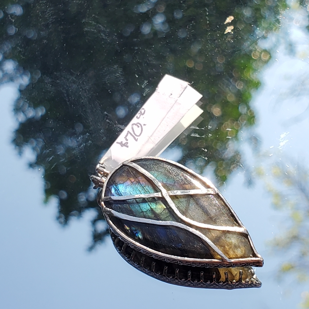 Labradorite pendant - Picture 2 of 4